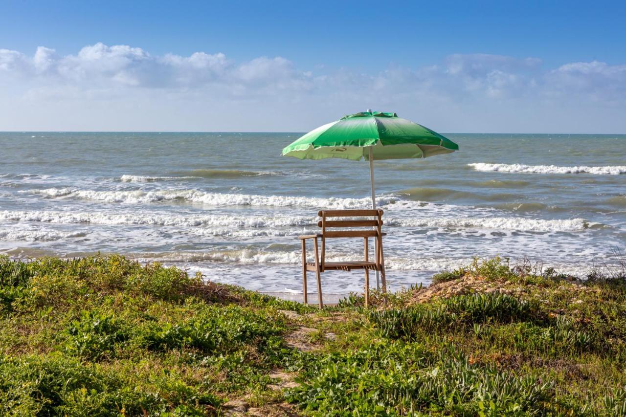 Willa Terrazza Montalbano Punta Secca Zewnętrze zdjęcie