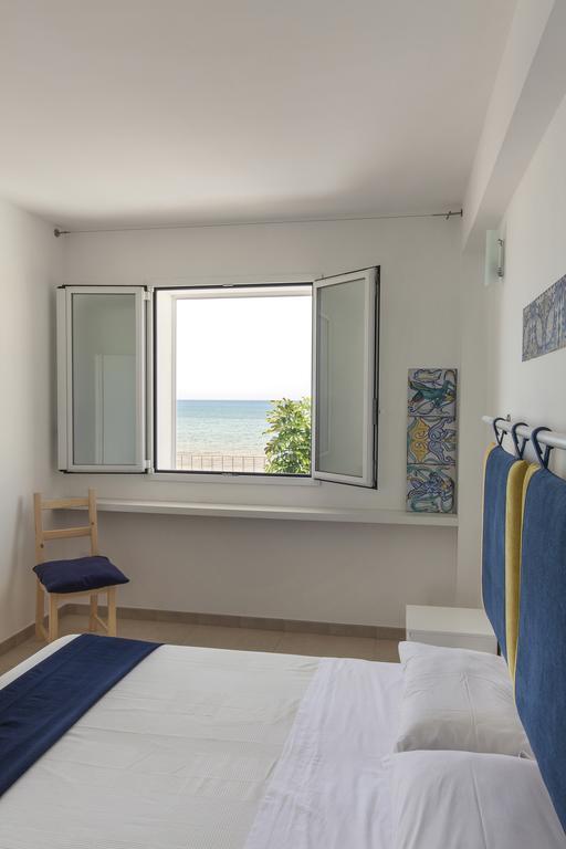 Willa Terrazza Montalbano Punta Secca Zewnętrze zdjęcie